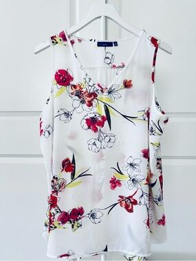 Women’s Apt. 9 Sleeveless Floral Blouse Size XL